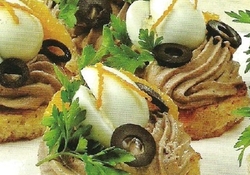 Рецепт: Тортики с перепелиными яйцами