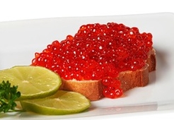 Бутерброд с красной икрой