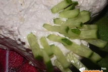 Шаг 9: Укроп мелко режем и обсыпаем …