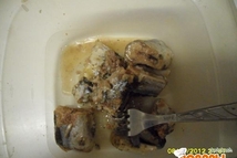 Шаг 1: Салат получается слоенным и первый …