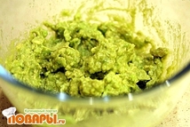 Шаг 7: Поместить авакадо в отдельную посудину …