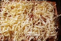 Шаг 6: Когда каннеллоне будут готовы, присыпаем …