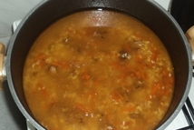 Шаг 5: Наливаем в кастрюлю 1 литр …