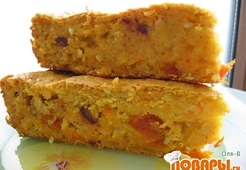 Тыквенно-овсяный пирог с сухофруктами