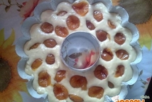 Шаг 2: Абрикосы вывалить на сито для …