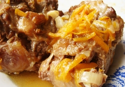 Рецепт: Хвосты, тушеные в пиве