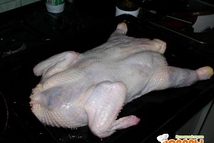 Шаг 3: Нафаршировать этим фаршем нашу шкуру,засунуть …