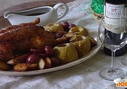 Рецепт: Утка с яблоками по-литовски