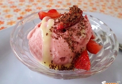 Домашнее клубничное мороженое