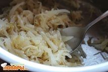 Шаг 2: Тушим капусту. Я предпочитаю тушить …