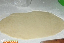 Шаг 3: Раскатываем овал: