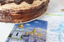 Шаг 3: Для крема все взбить. Коржи …