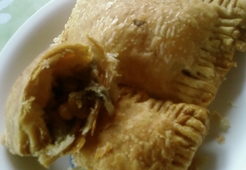 Слоеные пирожки с начинкой из щавеля и...