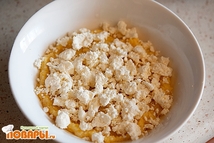 Шаг 11: Творог я использовал сухой, жирность …