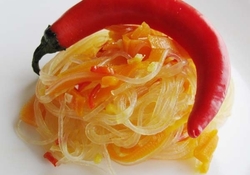 Рецепт: Острый салат с фунчозой