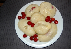 Вареники с вишней на пару