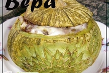 Шаг 3: Выложить начинку в тыкву, влить …