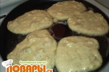 Шаг 4: Разогреваем сковороду с небольшим количеством …