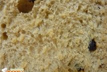 Шаг 1: Заложить продукты согласно инструкции хлебопечки. …