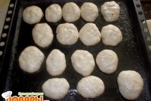 Шаг 7: Лепим пирожки, выкладываем на противень.