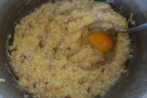 Шаг 4: В готовую смесь с вареной …