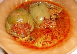 Рецепт: Перец, фаршированный рисом и овощами