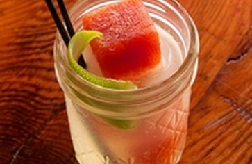 Лучшие рецепты кубиков льда для освежающего лета