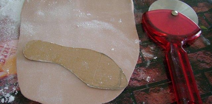 Шаг №7 Туфелька из мастики 2 от Annula