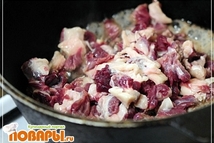 Шаг 2: Мясо порезать кубиками 1,5*1,5 см. …