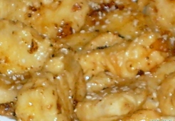 Яблоки в кляре под медом по-китайски.