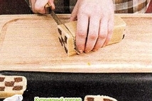 Шаг 4: Нарезать застывший рулет на кусочки …