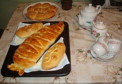 Пирог "Праздничная рыба" и булочки "Розочки"