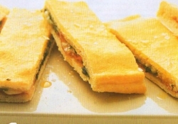 Рецепт: Пицца-сандвич с пармской ветчиной и фонтиной  