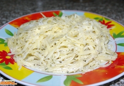 Рецепт: Спагетти с сыром фета и пармезан