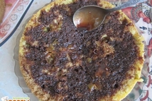 Шаг 8: Остывший корж разрезаем напополам и …