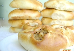 Расстегаи с капустой и пангасиусом