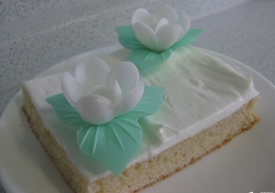 Рецепт: "Цветущие" пирожные