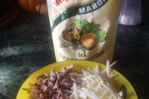 Шаг 1: Лук обжариваем на растительном масле. …