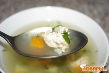 Шаг 6: Суп получился прозрачный, очень легкий, …