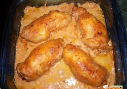 Рецепт: Куриные рулетики с овощно-грибной начинкой