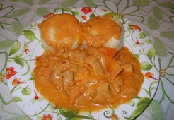 Свинина тушеная со сметаной и чесноком