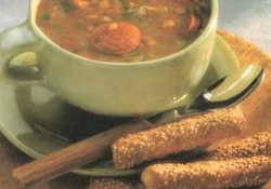 Рецепт: Чечевичный суп с чесночными сардельками
