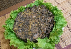 Салат из говядины, грибов и свеклы