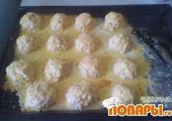 Рецепт: Шарики куриные в сливочном соусе