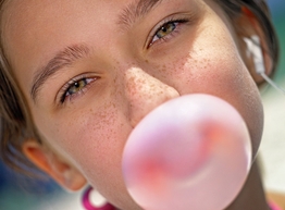 Статья: Самые распространенные мифы о жевательной резинке