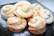 Шаг 2: обмакнуть в сахаре, выложить на …