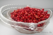 Шаг 1: Ягоды брусники перебрать, промыть в …