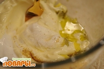 Шаг 8: Смешаем ингредиенты: желтки от яиц, …