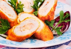 Рецепт: Куриный сюпрем с соусом "Шампань"