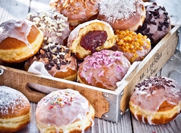 Статья: У нас - Масленица, а у них?..